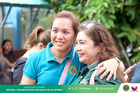 Physicians and surgeons in Larena, Central Visayas .